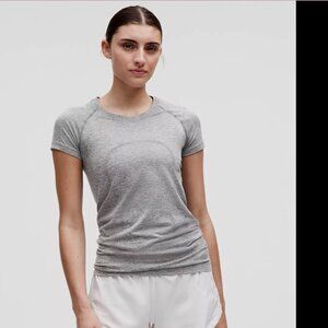 Lululemon Swiftly Tech Short-Sleeve Shirt 2.0 – Size 2 – Like New